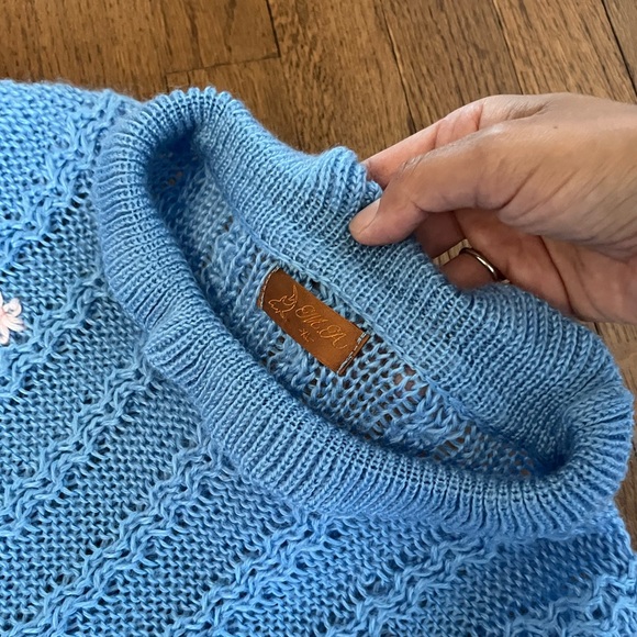 Vintage Baby Blue Knit Sweater with Floral Embroidery - Picture 2 of 10